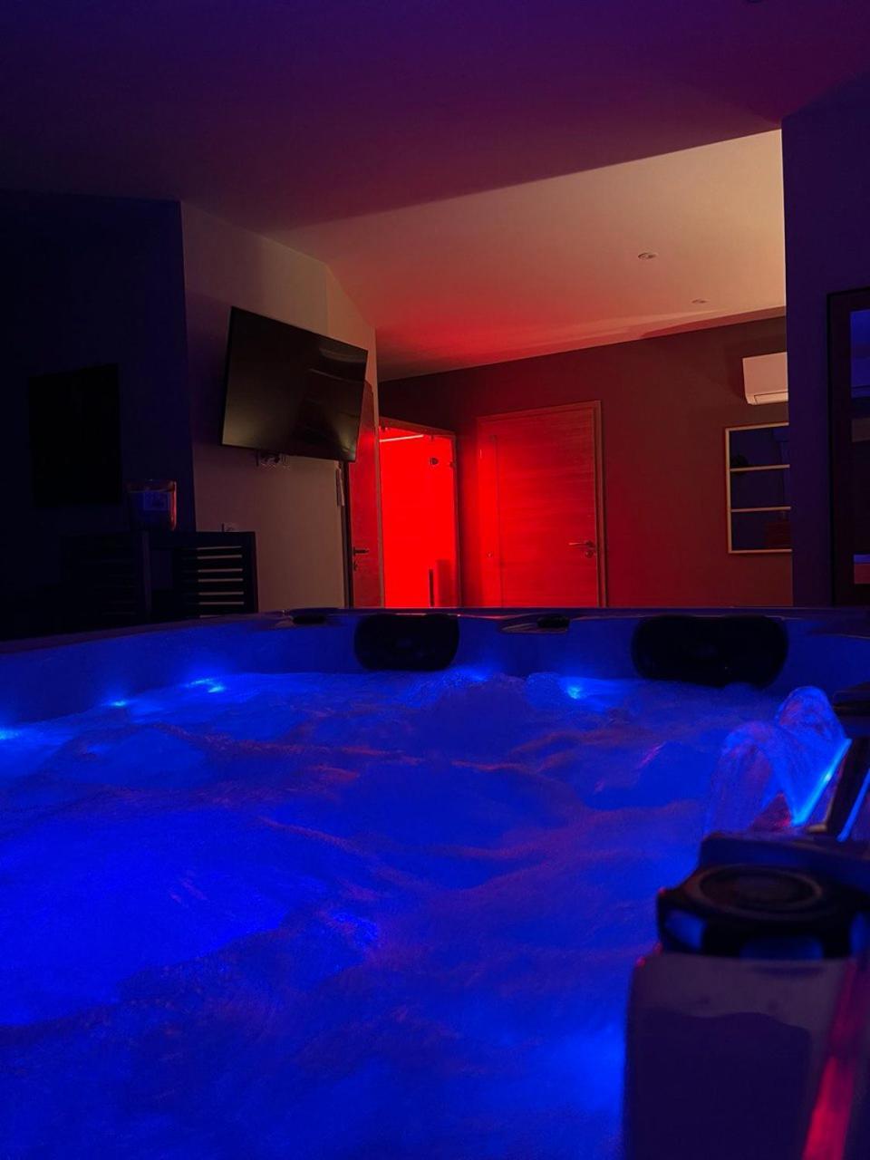La Valentine Love Room Gites Des 3 Lavoirs Bourogne Kültér fotó