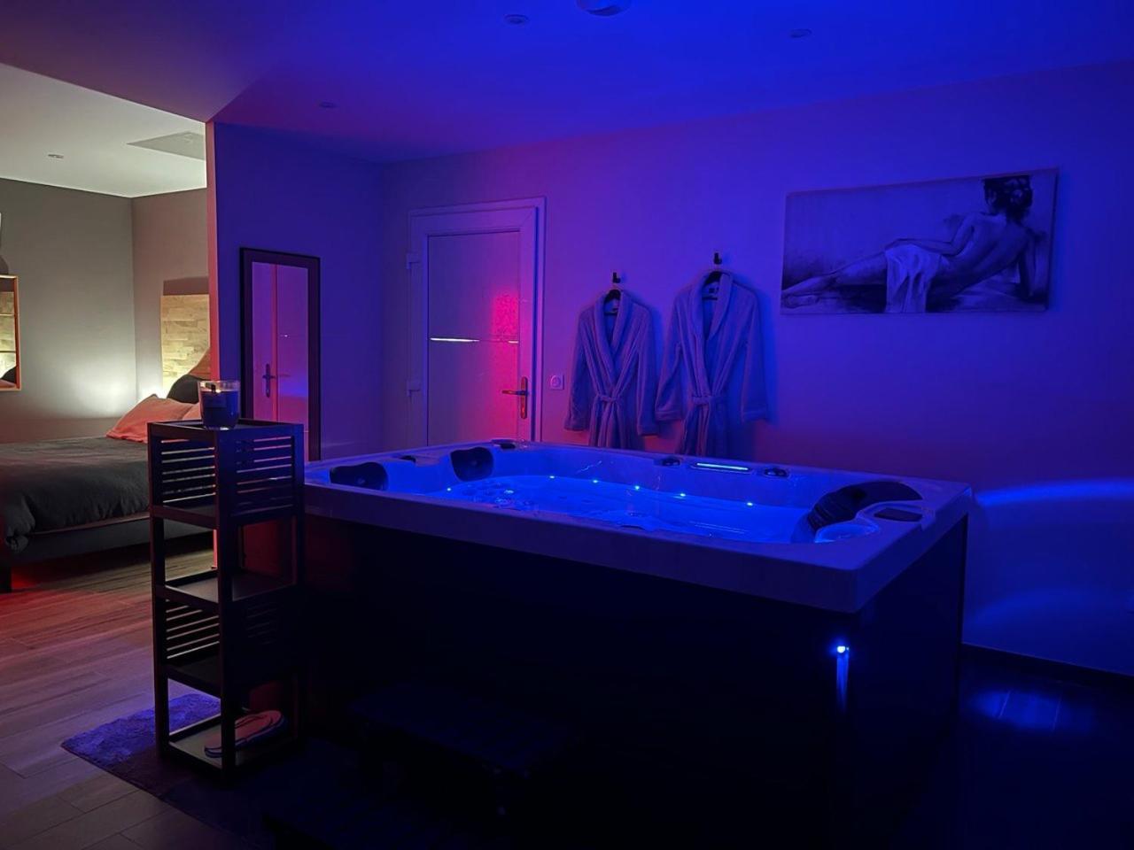 La Valentine Love Room Gites Des 3 Lavoirs Bourogne Kültér fotó